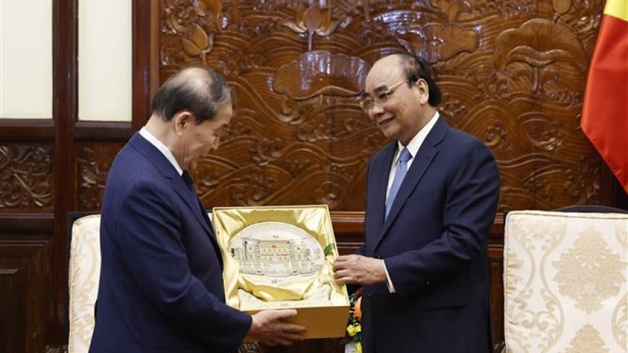 President Phuc hosts former president of RoK-Vietnam Friendship Association